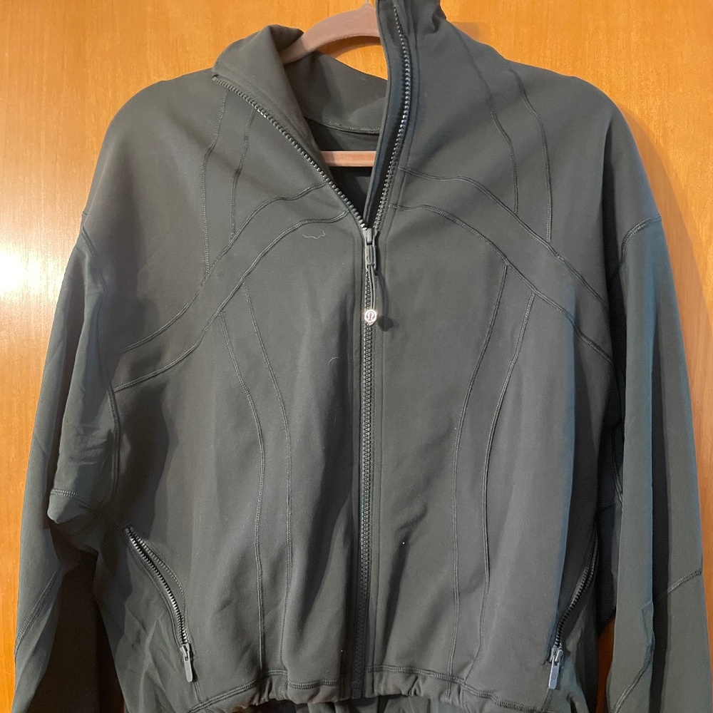 Lululemon Relaxed Define Jacket in Forest Green